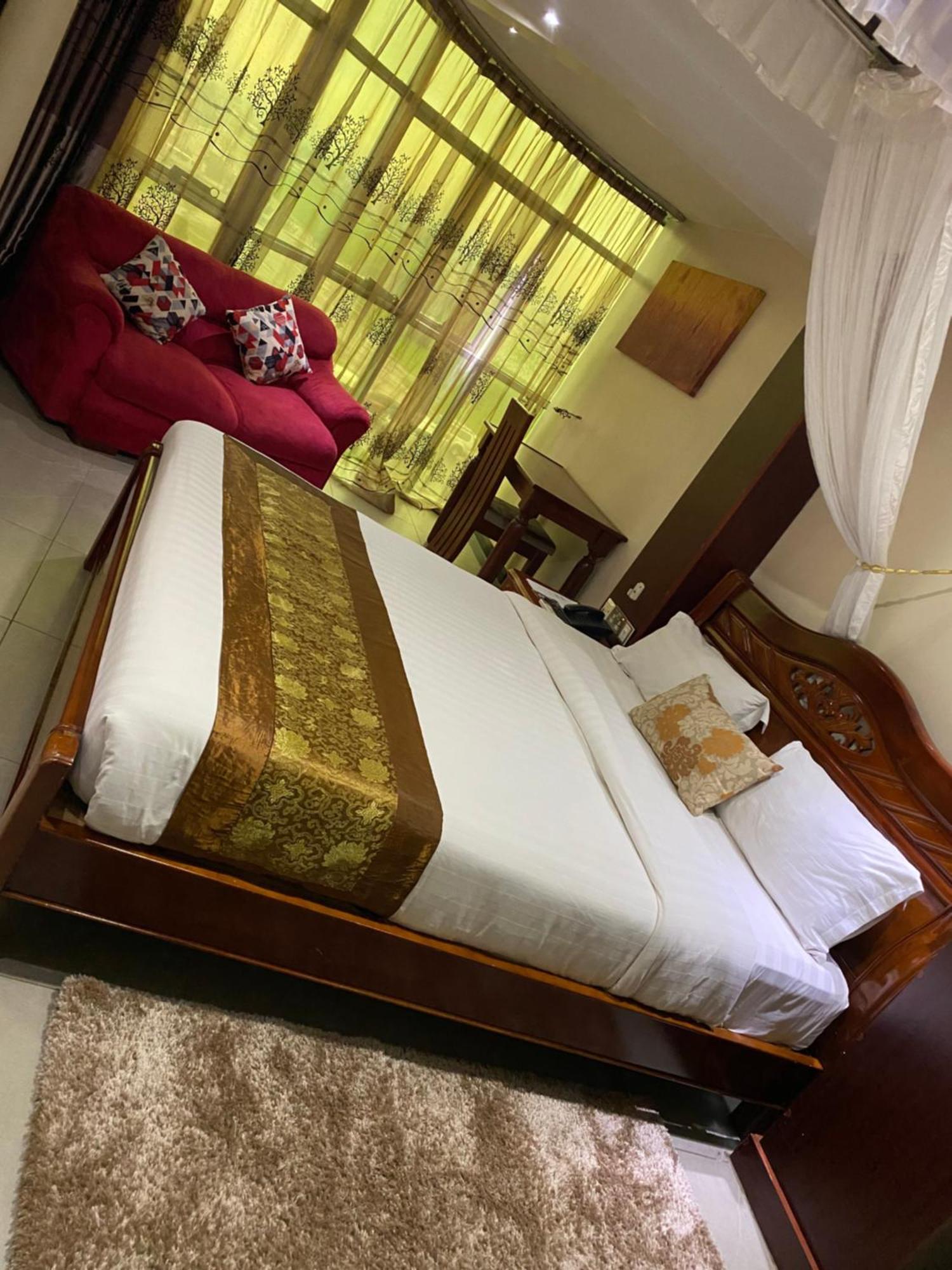 La Grande Hotel Кампала Екстер'єр фото