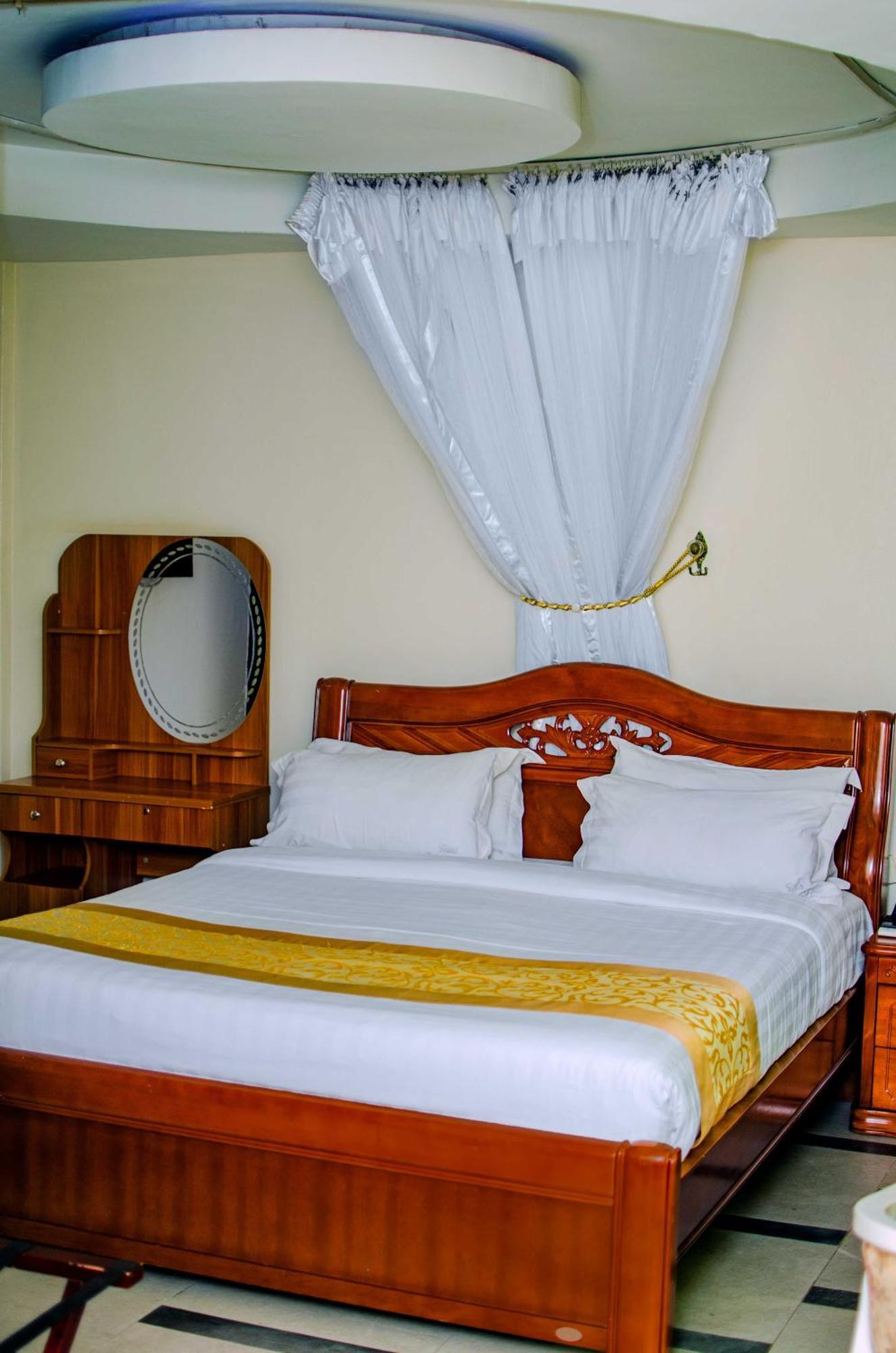 La Grande Hotel Кампала Екстер'єр фото