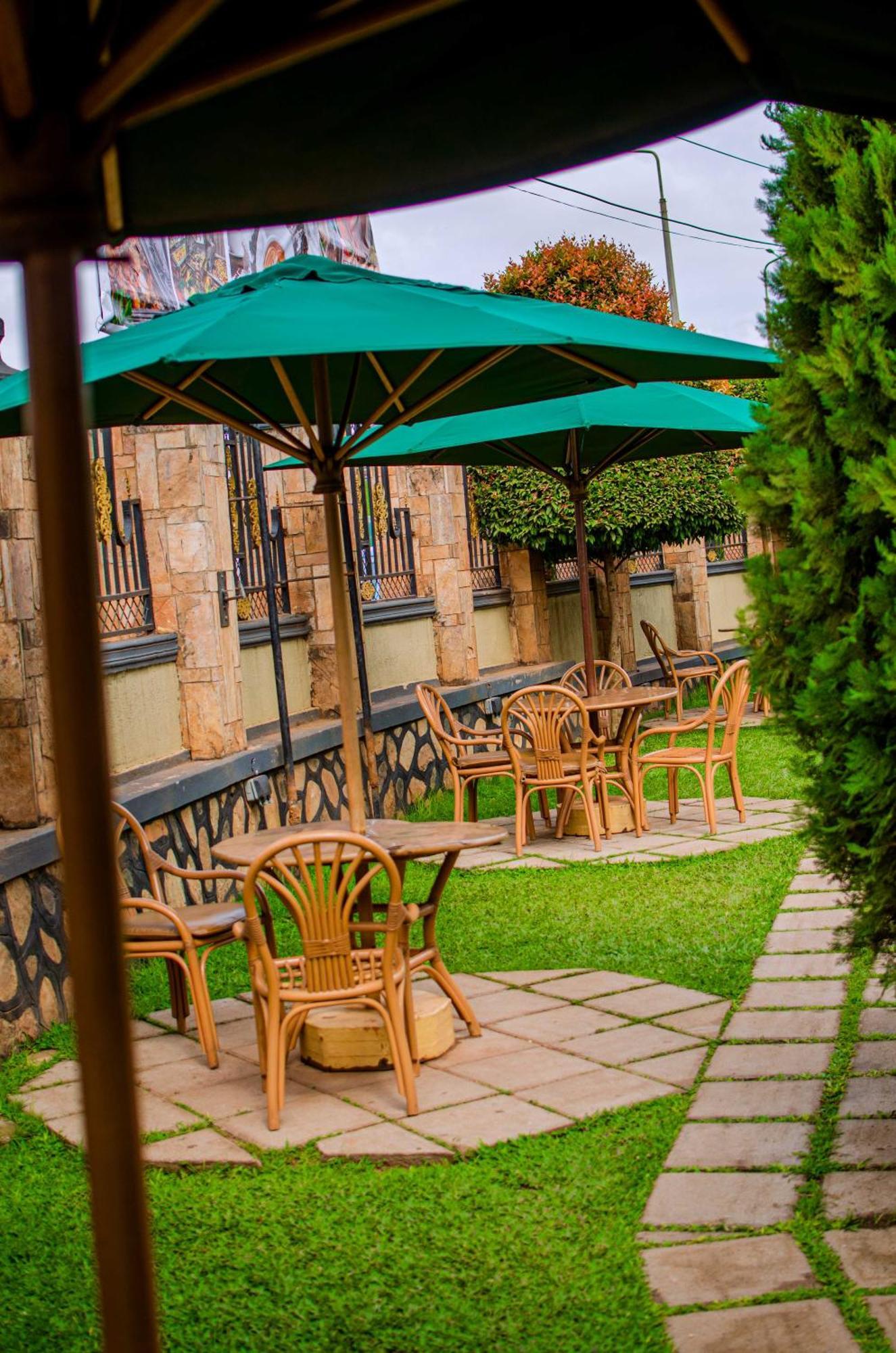 La Grande Hotel Кампала Екстер'єр фото