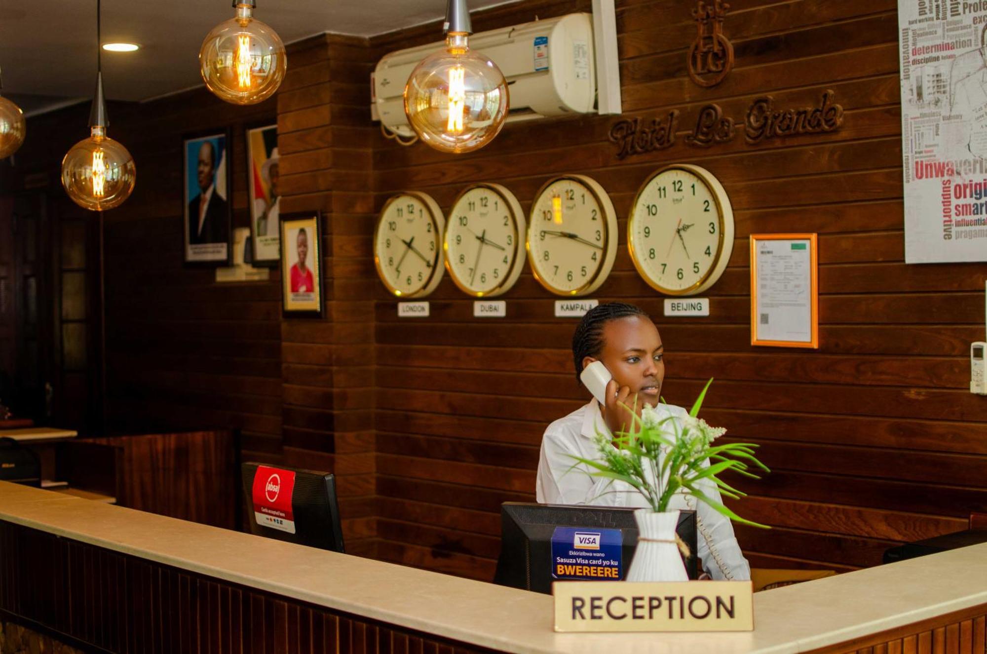 La Grande Hotel Кампала Екстер'єр фото