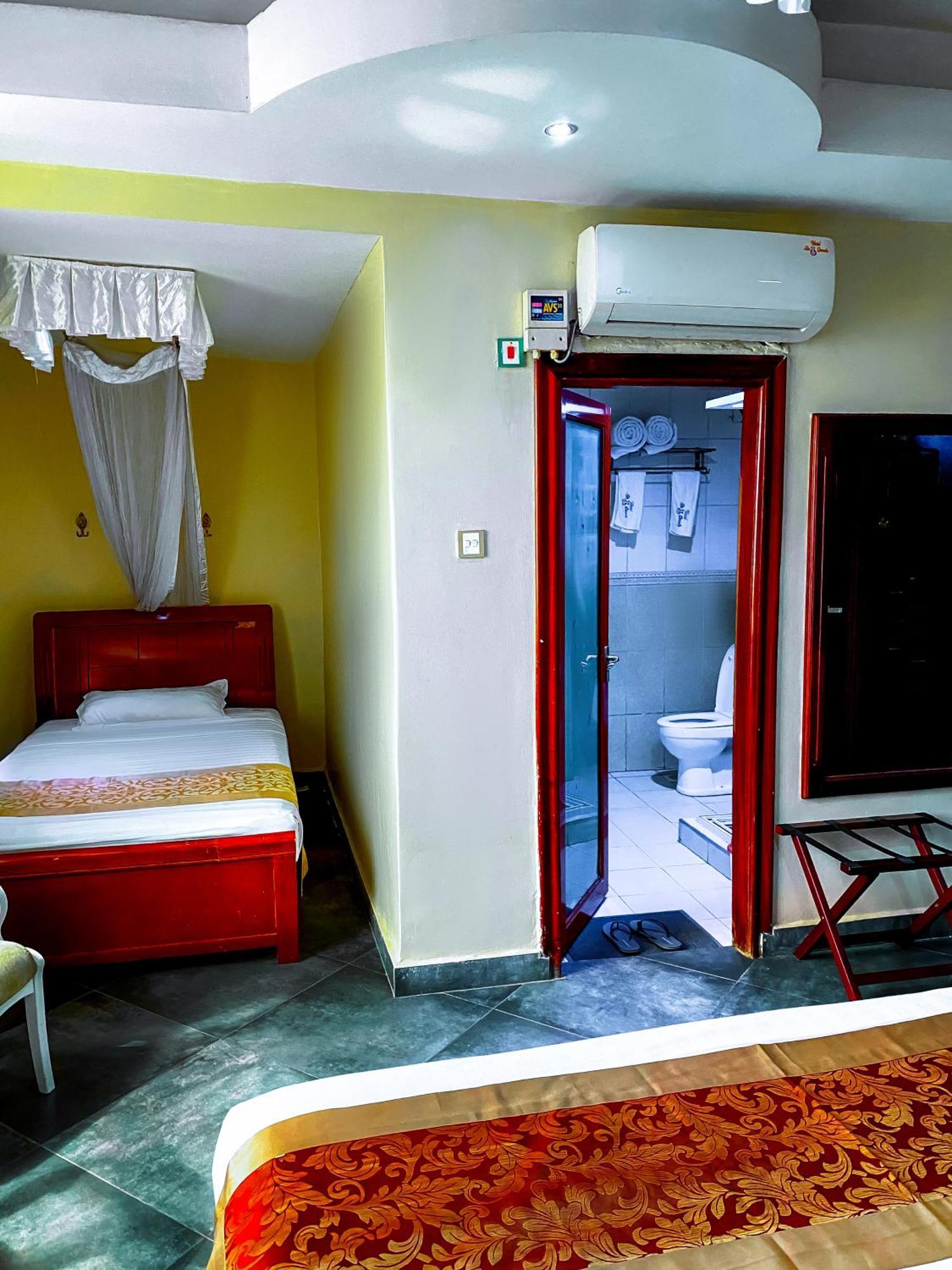 La Grande Hotel Кампала Екстер'єр фото